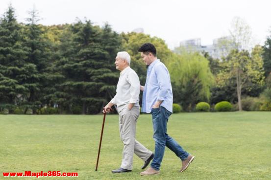 60岁是寿命决定期，无论男女，走路没4个表现，想不长寿都难-2.jpg