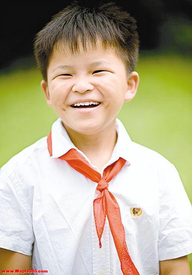 汶川地震9岁小英雄，被姚明抱上奥运，发誓考清华，如今过的怎样-5.jpg
