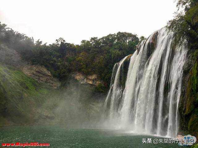 以连环密布的瀑布群而闻名 堪称“中华第一瀑”360度全方位观赏-8.jpg