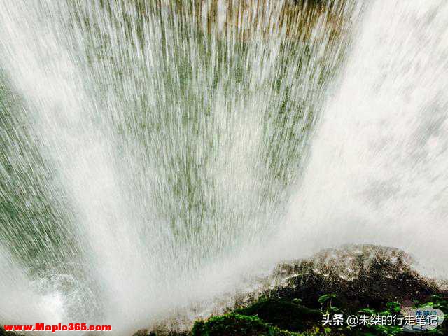 以连环密布的瀑布群而闻名 堪称“中华第一瀑”360度全方位观赏-11.jpg